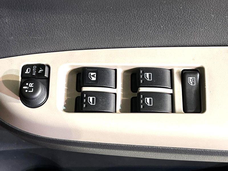 2017 Toyota Passo DBA-M700A (UW-6a7158c80577b)[7]