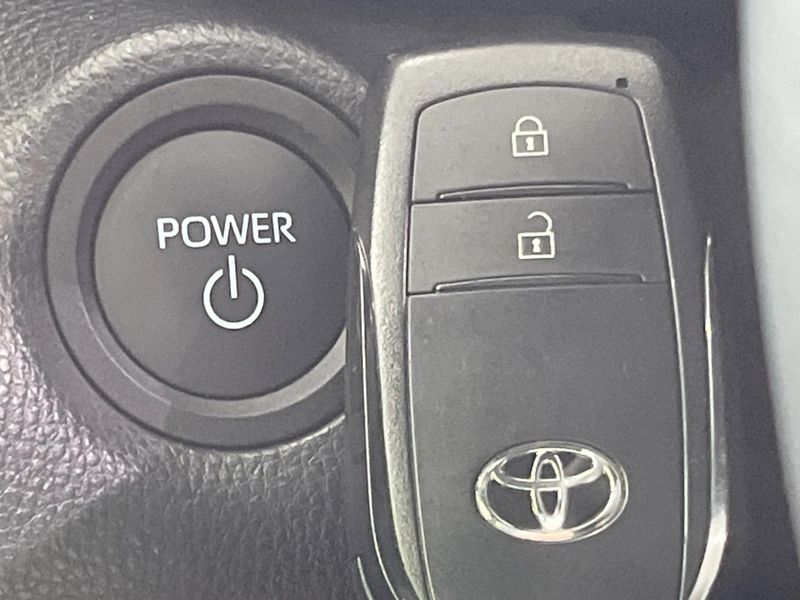 2025 Toyota Yaris Cross 6AA-MXPJ10 (UW-6a715964ee91f)[24]