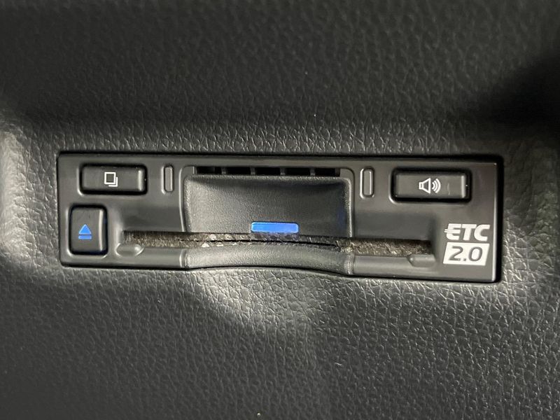2023 Toyota Sienta 6AA-MXPL10G (UW-6a71596e4f3fb)[24]