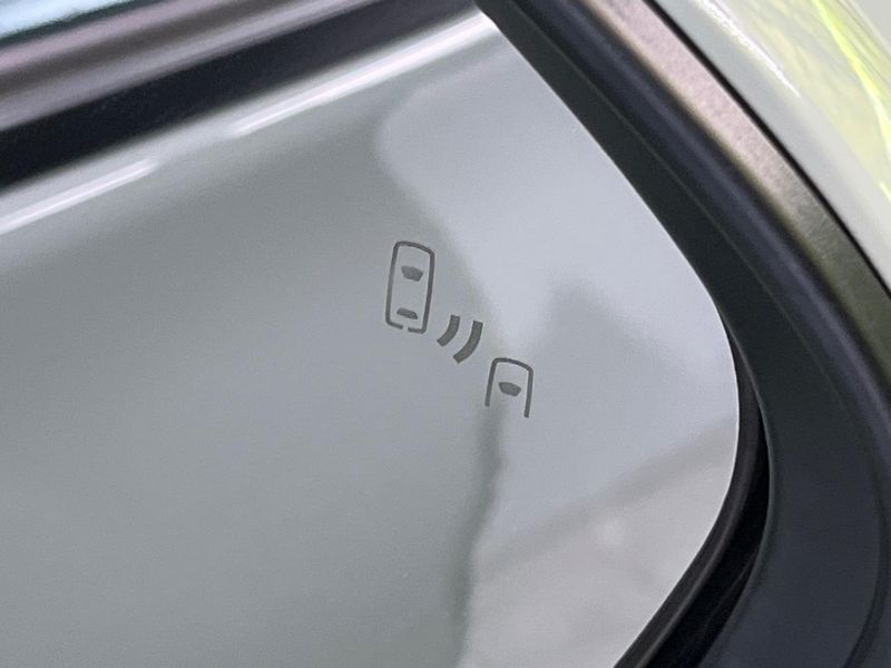 2023 Toyota Sienta 6AA-MXPL10G (UW-6a71596e4f3fb)[15]