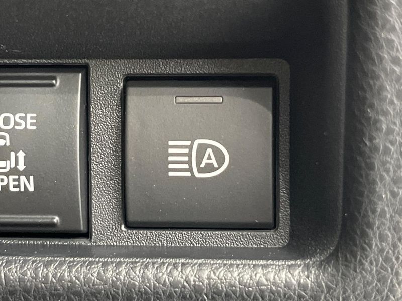 2023 Toyota Sienta 6AA-MXPL10G (UW-6a71596e4f3fb)[26]