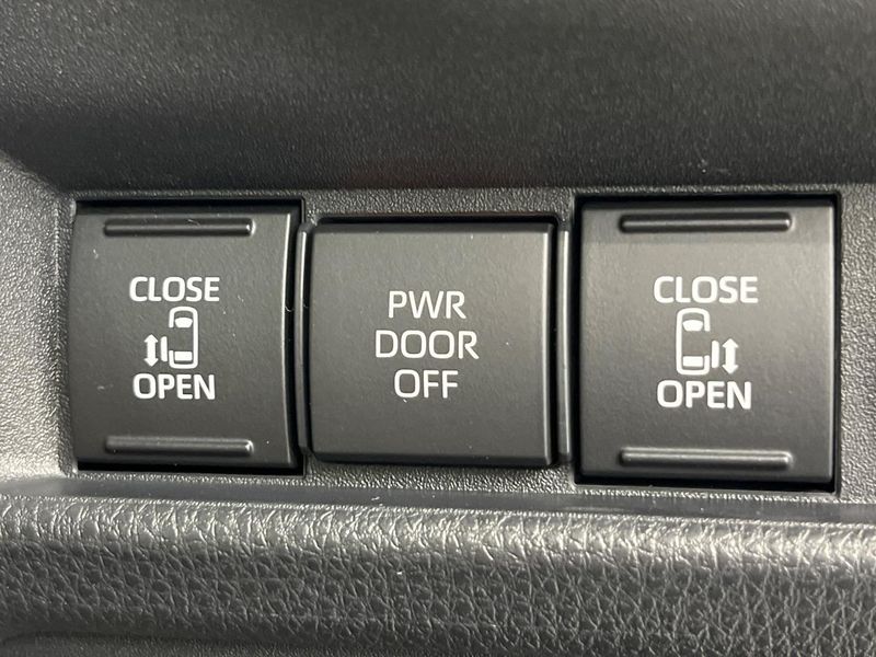 2023 Toyota Sienta 6AA-MXPL10G (UW-6a71596e4f3fb)[27]
