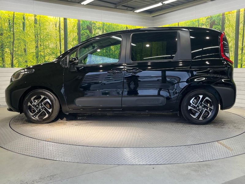 2023 Toyota Sienta 6AA-MXPL10G (UW-6a7159734378c)[15]