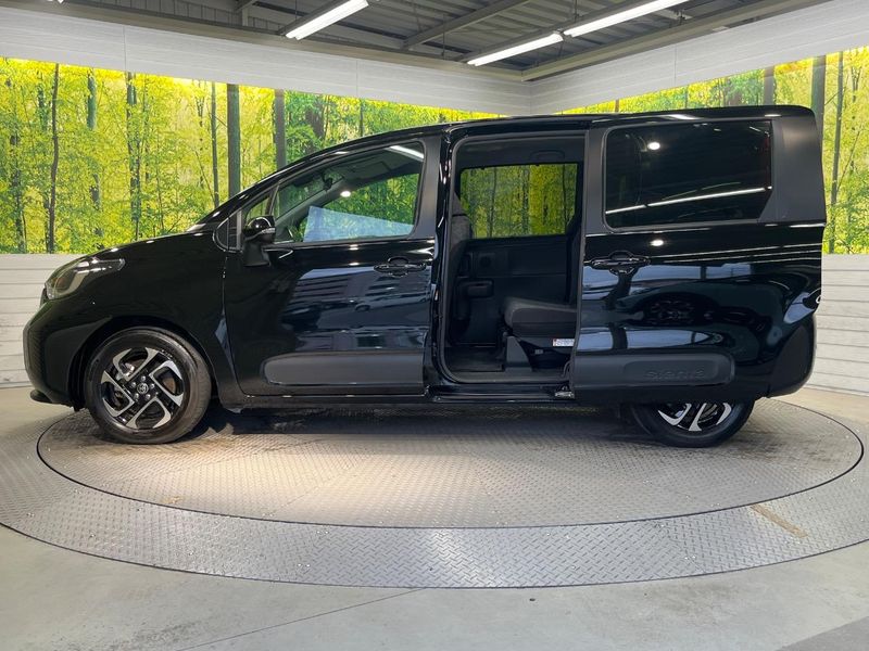 2023 Toyota Sienta 6AA-MXPL10G (UW-6a7159734378c)[16]