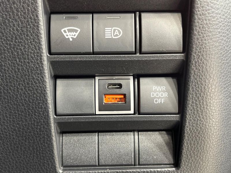 2024 Toyota Noah 6BA-MZRA95W (UW-6a71599992f86)[15]