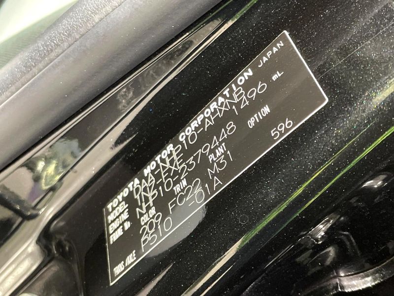 2014 Toyota Aqua DAA-NHP10 (UW-6a71599fec8a3)[1]