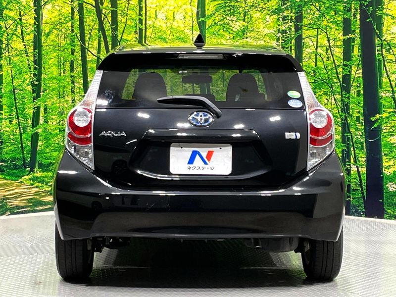 2014 Toyota Aqua DAA-NHP10 (UW-6a71599fec8a3)[8]
