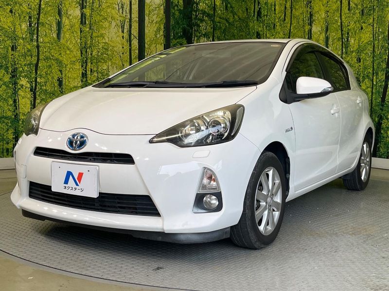 2014 Toyota Aqua DAA-NHP10 (UW-6a7159a65f695)[6]