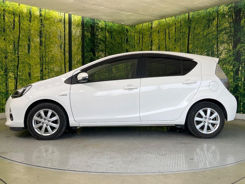 2014 Toyota Aqua DAA-NHP10 (UW-6a7159a65f695)[7]