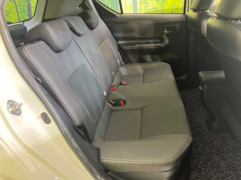 2014 Toyota Aqua DAA-NHP10 (UW-6a7159a65f695)[26]
