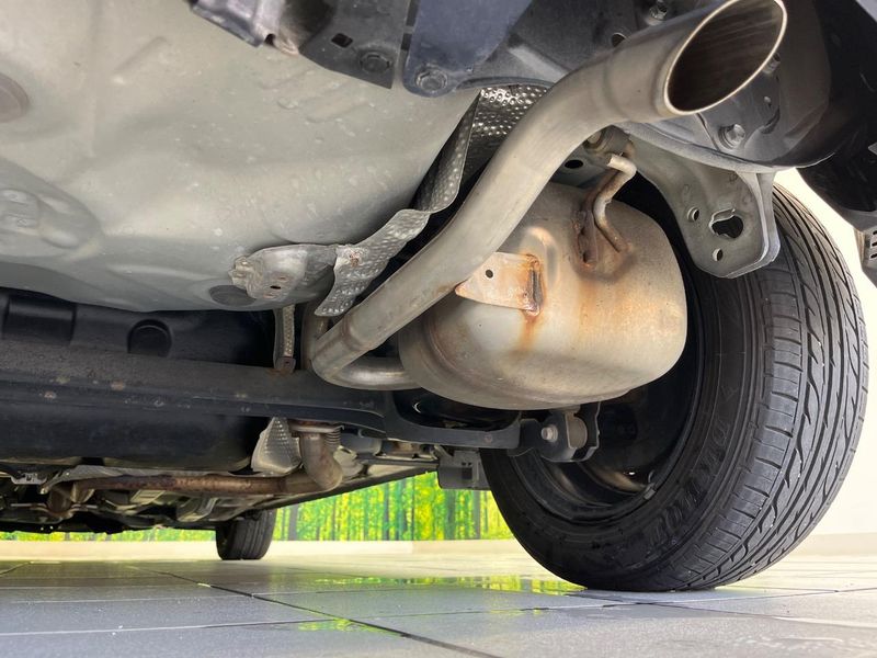 2019 Toyota Aqua DAA-NHP10 (UW-6a7159af7ece3)[25]