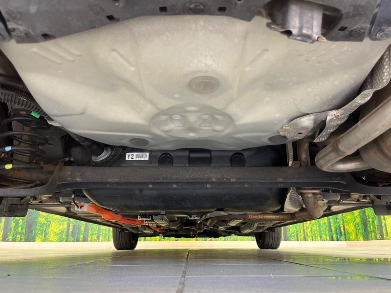 2019 Toyota Aqua DAA-NHP10 (UW-6a7159af7ece3)[24]