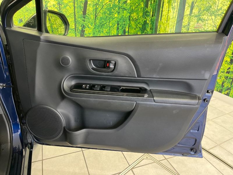 2019 Toyota Aqua DAA-NHP10 (UW-6a7159af7ece3)[27]