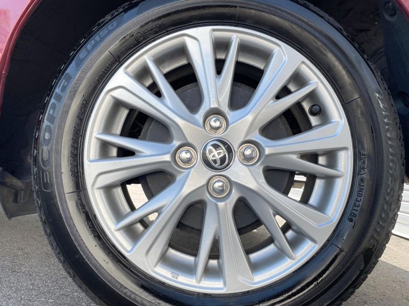 2018 Toyota Vitz DAA-NHP130 (UW-6a7159b11f9d8)[13]