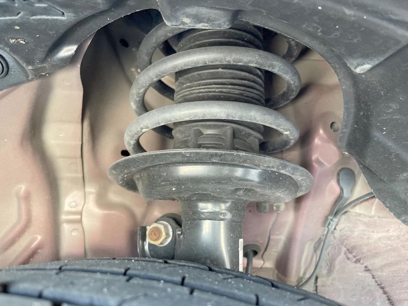 2018 Toyota Vitz DAA-NHP130 (UW-6a7159b11f9d8)[12]