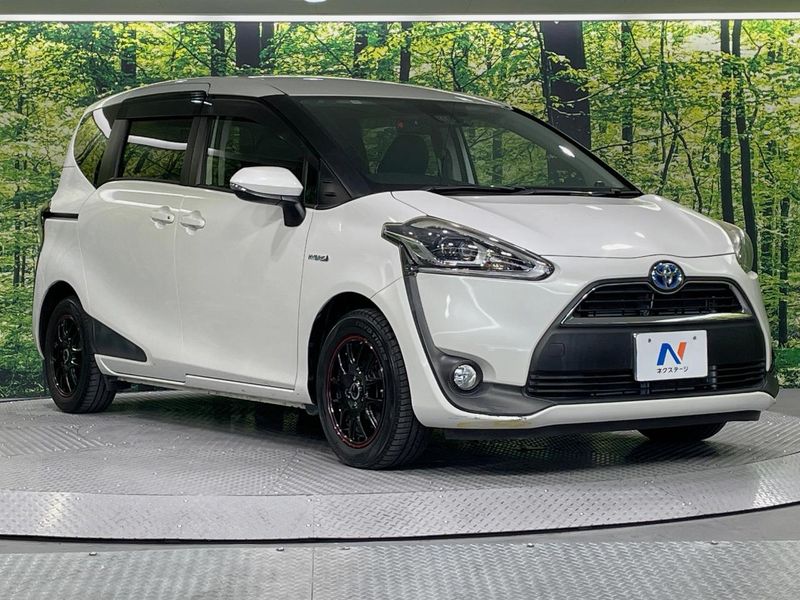2016 Toyota Sienta DAA-NHP170G (UW-6a7159b2c24ae)[14]