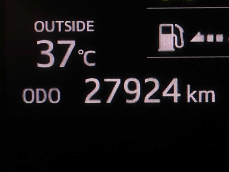 2016 Toyota Sienta DAA-NHP170G (UW-6a7159b2c24ae)[2]