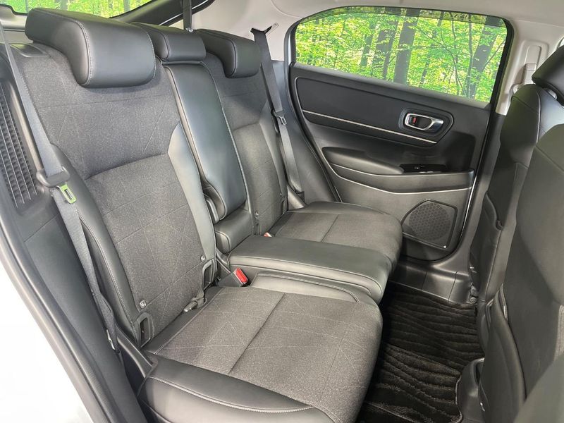 2023 Honda Vezel 6AA-RV5 (UW-6a7159e5a49fd)[19]