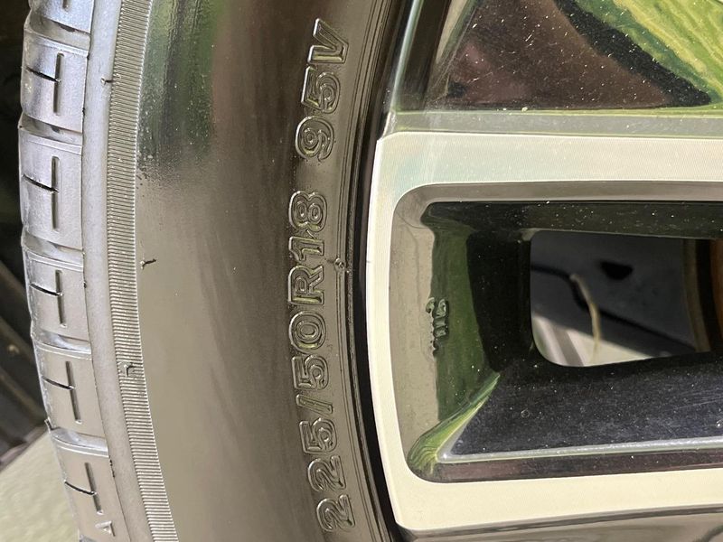 2023 Honda Vezel 6AA-RV5 (UW-6a7159e5a49fd)[8]
