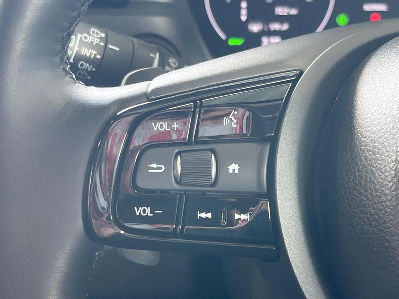 2024 Honda Vezel 6AA-RV5 (UW-6a7159e8bf19d)[10]