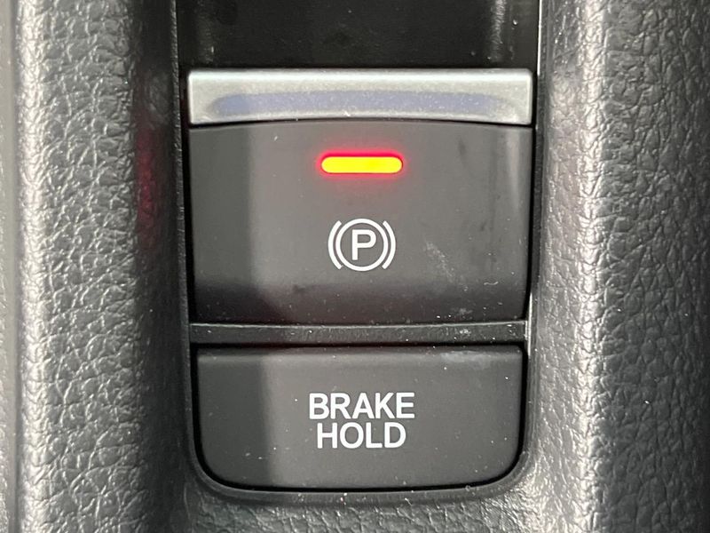 2024 Honda Vezel 6AA-RV5 (UW-6a7159e8bf19d)[25]