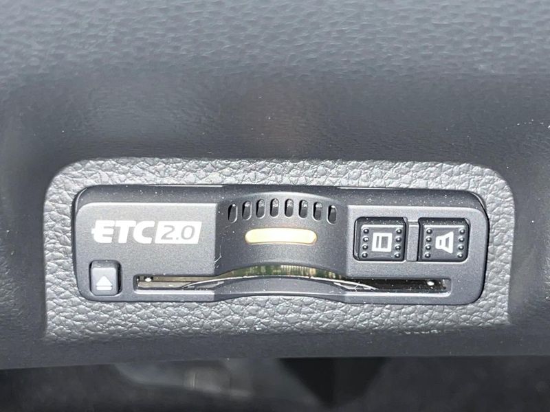 2024 Honda Vezel 6AA-RV5 (UW-6a7159e8bf19d)[28]