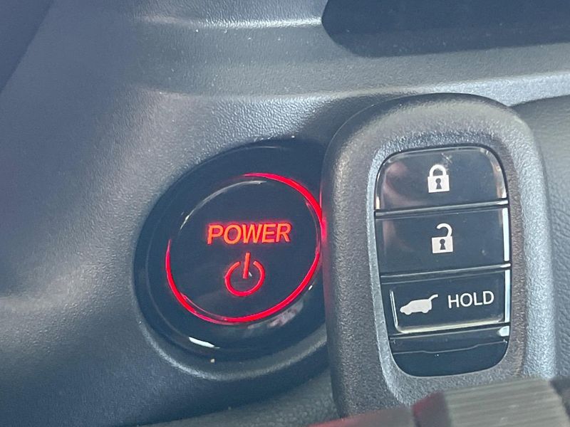2024 Honda Vezel 6AA-RV5 (UW-6a7159e8bf19d)[24]