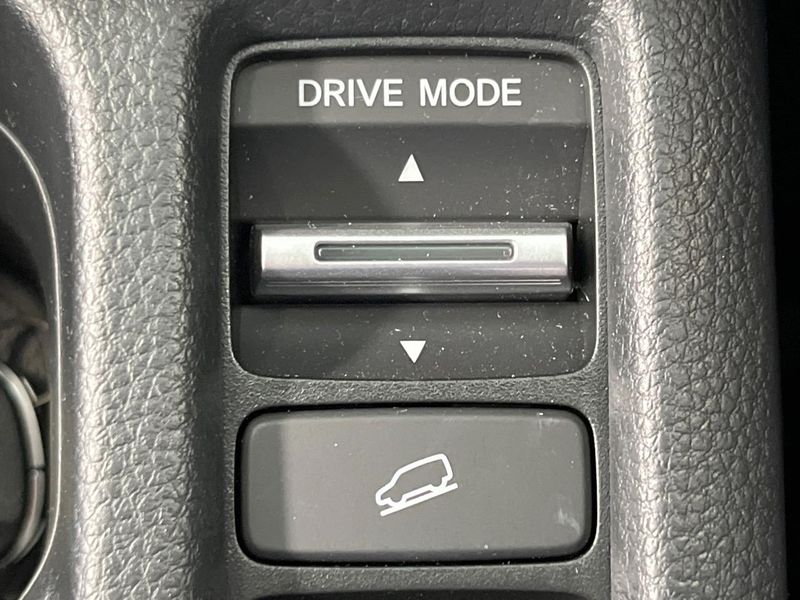 2024 Honda Vezel 6AA-RV5 (UW-6a7159e8bf19d)[23]