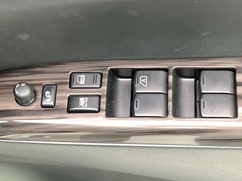 2018 Nissan Elgrand DBA-TE52 (UW-6a715a100ce43)[16]