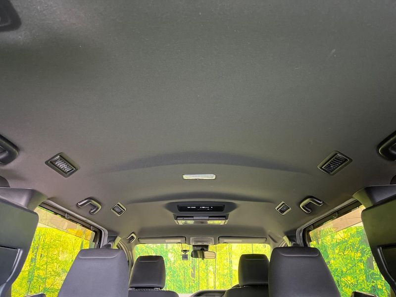 2017 Toyota Voxy DBA-ZRR80W (UW-6a715a69ee183)[8]