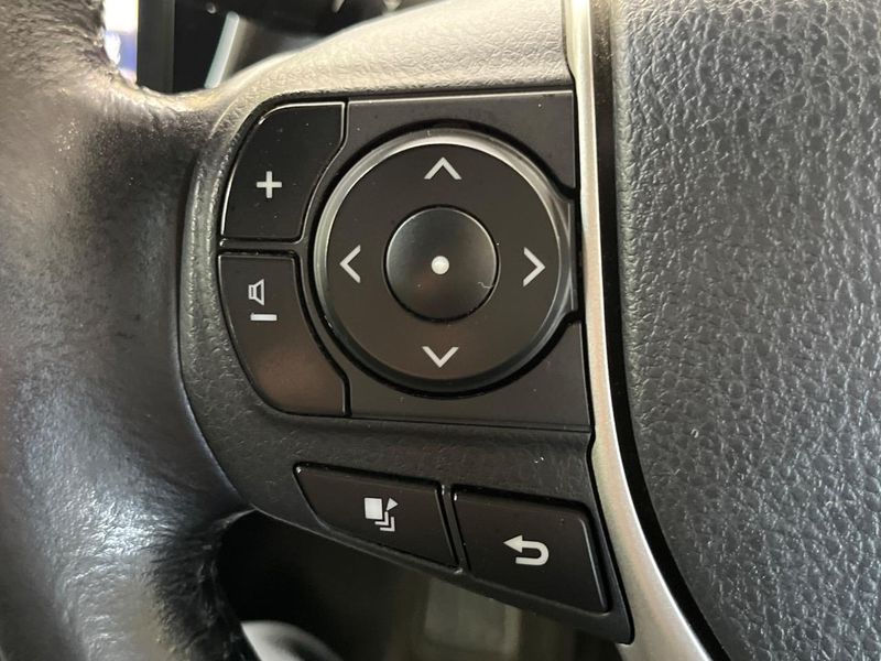 2017 Toyota Voxy DBA-ZRR80W (UW-6a715a69ee183)[25]
