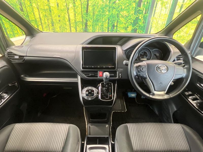 2018 Toyota Voxy DBA-ZRR80W (UW-6a715a6ad7365)[17]