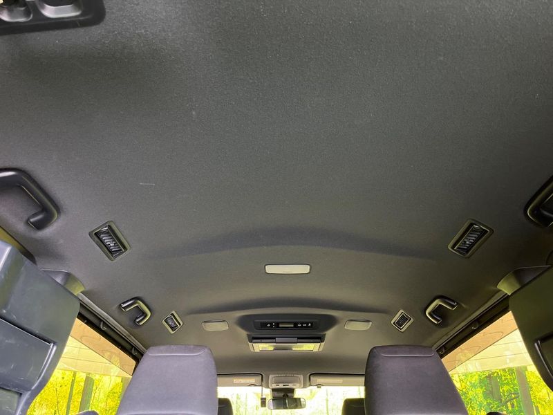 2018 Toyota Voxy DBA-ZRR80W (UW-6a715a6ad7365)[8]