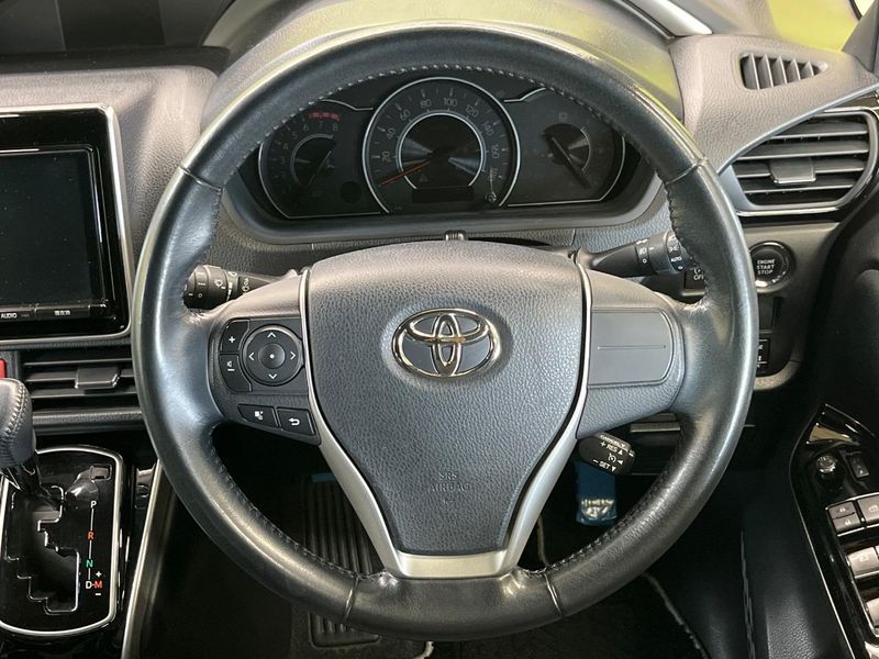 2018 Toyota Voxy DBA-ZRR80W (UW-6a715a6ad7365)[16]