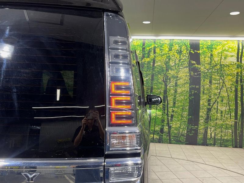 2018 Toyota Voxy DBA-ZRR80W (UW-6a715a6c8309b)[8]