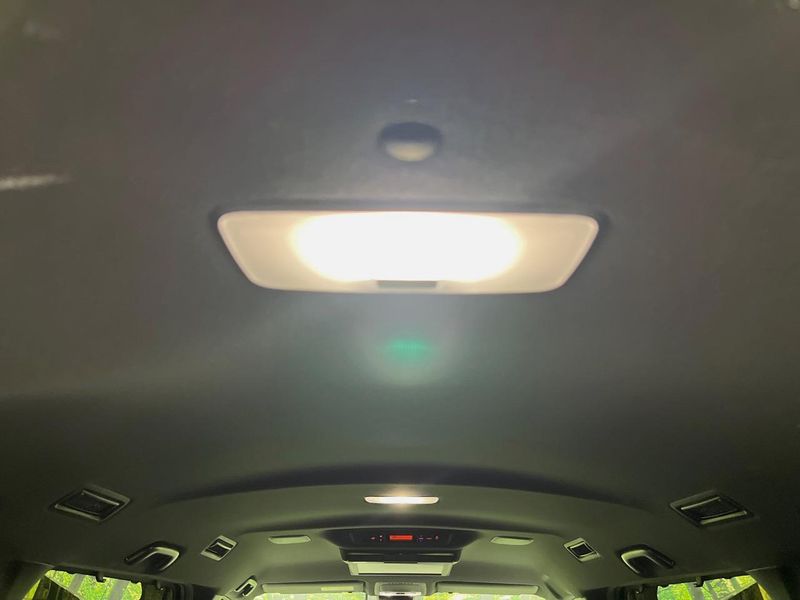 2018 Toyota Voxy DBA-ZRR80W (UW-6a715a6c8309b)[11]