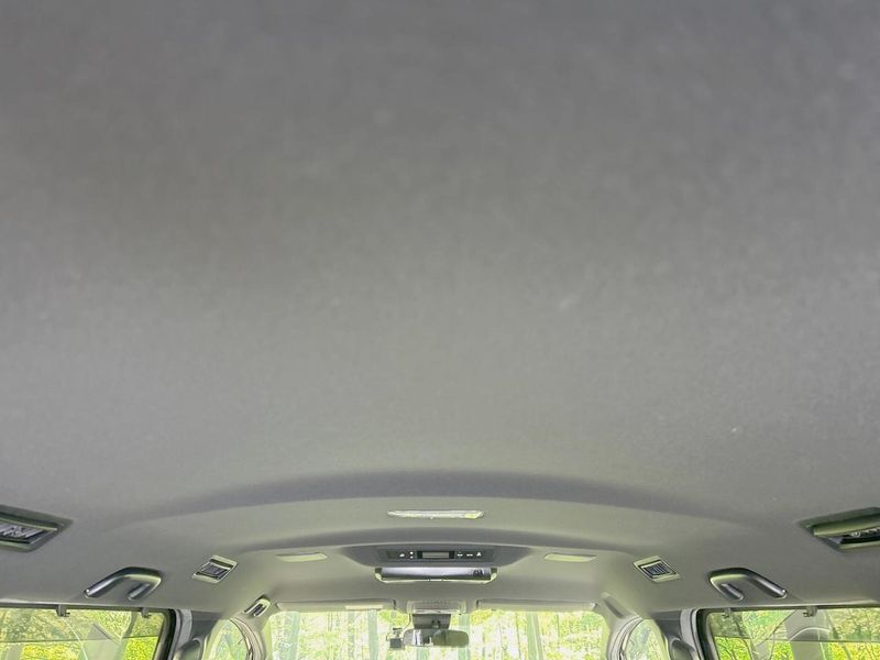 2019 Toyota Voxy DBA-ZRR80W (UW-6a715a6eb32ce)[13]
