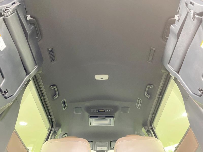 2018 Toyota Esquire DBA-ZRR85G (UW-6a715a76a22f8)[6]