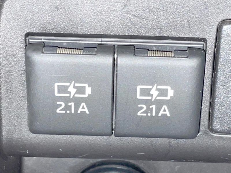 2018 Toyota Esquire DBA-ZRR85G (UW-6a715a76a22f8)[25]