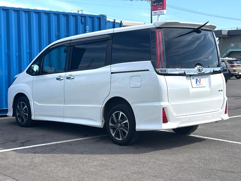 2021 Toyota Noah 3BA-ZRR85W (UW-6a715a78228a3)[14]