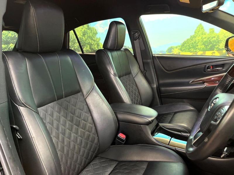 2017 Toyota Harrier DBA-ZSU60W (UW-6a715a7b4fa1c)[19]