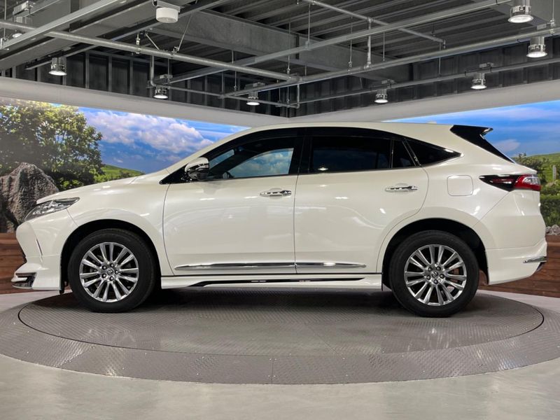 2017 Toyota Harrier DBA-ZSU60W (UW-6a715a7bc4525)[12]