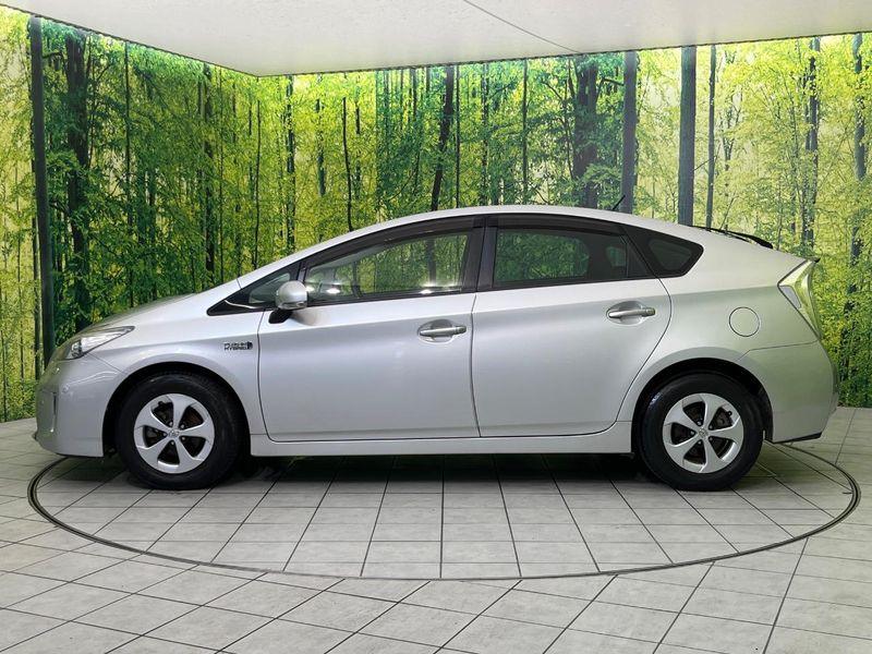2012 Toyota Prius PHV DLA-ZVW35 (UW-6a715a8a0e459)[17]