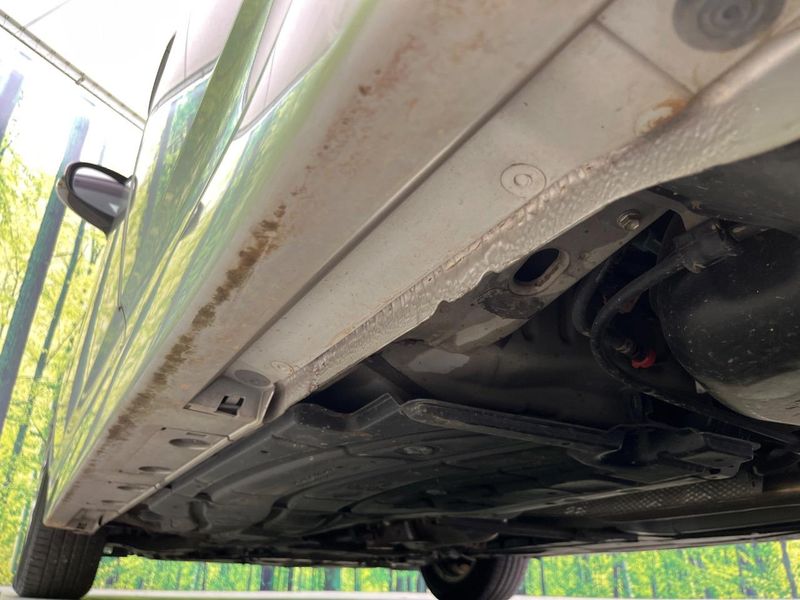 2012 Toyota Prius PHV DLA-ZVW35 (UW-6a715a8a0e459)[26]