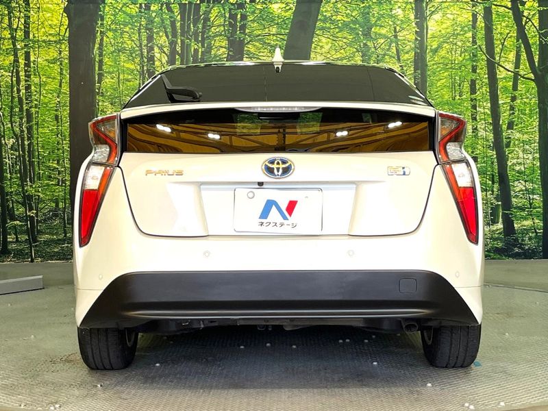 2016 Toyota Prius DAA-ZVW50 (UW-6a715a8de4f8e)[18]