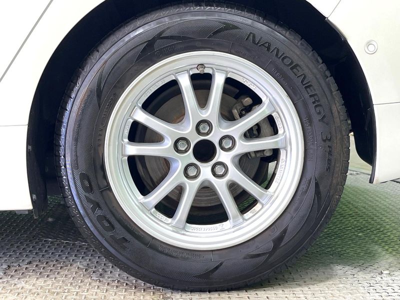 2016 Toyota Prius DAA-ZVW50 (UW-6a715a8de4f8e)[9]