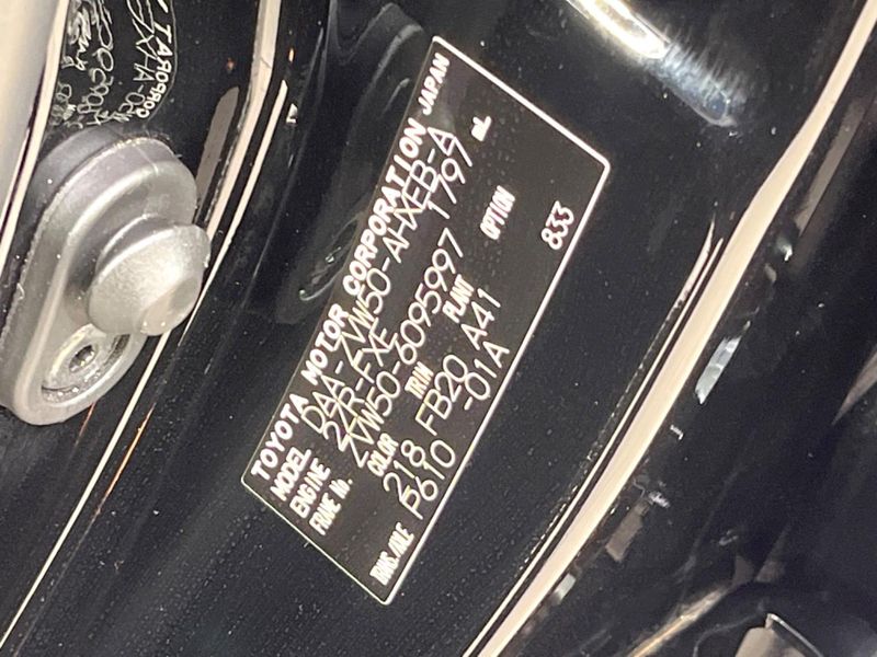 2017 Toyota Prius DAA-ZVW50 (UW-6a715a8e7a5c8)[1]