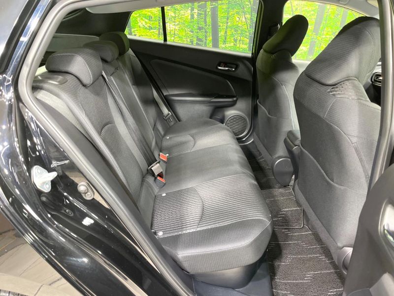 2017 Toyota Prius DAA-ZVW50 (UW-6a715a8e7a5c8)[11]