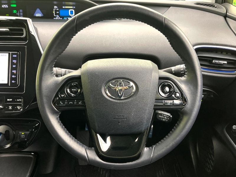 2019 Toyota Prius DAA-ZVW51 (UW-6a715a9340249)[14]