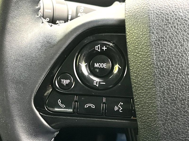 2019 Toyota Prius DAA-ZVW51 (UW-6a715a9340249)[15]